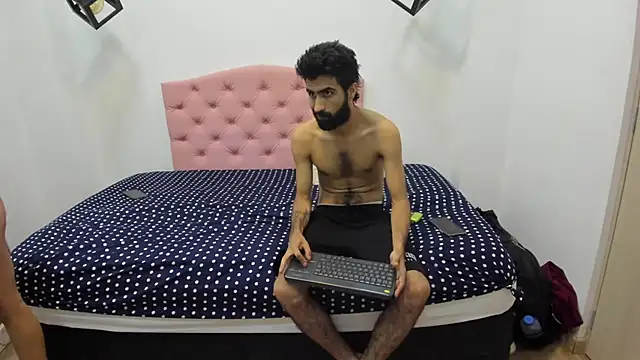 Arah issaa online show from 02/04/25, 01:38