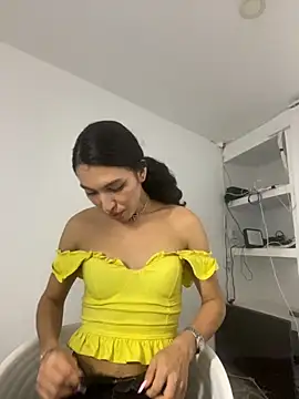 allicemackenzie online show from 10/19/25, 11:40