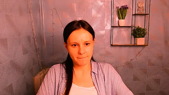 ValeriaHeart  online show from 02/04/25, 12:44