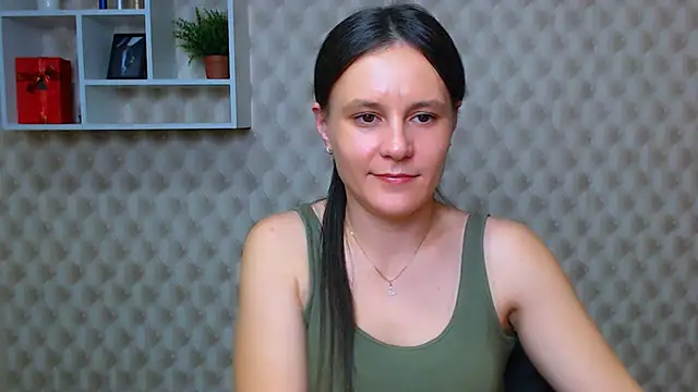 ValeriaHeart  online show from 12/05/25, 02:59