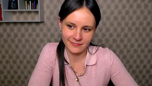 ValeriaHeart  online show from 02/25/25, 06:55