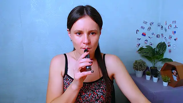 ValeriaHeart  online show from 12/22/25, 08:42