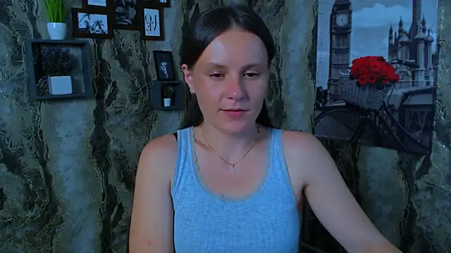 Snapshot of ValeriaHeart_ chatting on 05/27/26, 01:40 ValeriaHeart online show from 05/27/26, 01:40