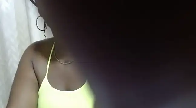 Snapshot of CanelaFierce chatting on 01/31/25, 08:12 CanelaFierce online show from 01/31/25, 08:12