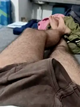 Snapshot of Hot_funky_boy chatting on 03/03/26, 01:40 Hot funky boy online show from 03/03/26, 01:40