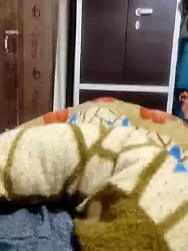 Hot funky boy online show from 02/11/25, 04:35