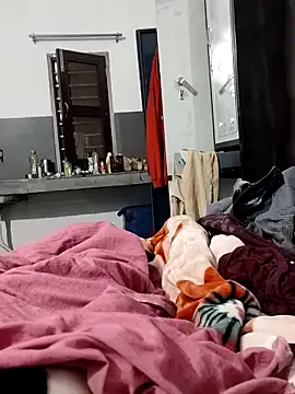 Snapshot of Hot_funky_boy chatting on 12/20/25, 02:42 Hot funky boy online show from 12/20/25, 02:42