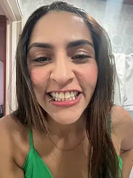 Sofiadelacruz online show from 04/04/26, 08:26