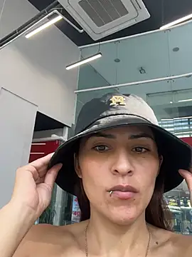 Sofiadelacruz online show from 05/09/26, 08:23