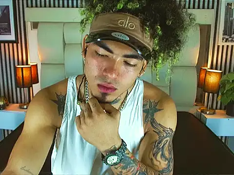 LihanJor 23 online show from 11/29/25, 01:22