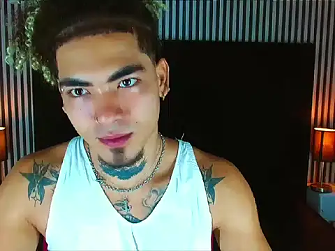 Snapshot of LihanJor_23 chatting on 10/11/25, 01:12 LihanJor 23 online show from 10/11/25, 01:12