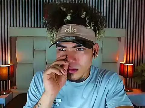 LihanJor 23 online show from 10/26/25, 01:22