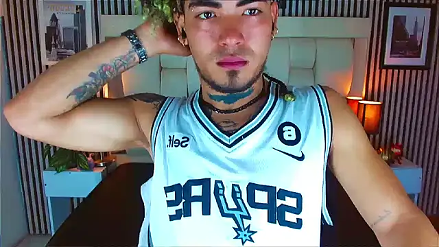 LihanJor 23 online show from 12/03/25, 01:32