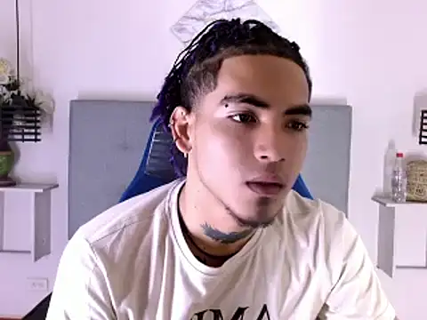 Snapshot of LihanJor_23 chatting on 03/13/25, 06:37 LihanJor 23 online show from 03/13/25, 06:37