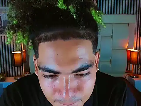 LihanJor 23 online show from 11/18/25, 02:42