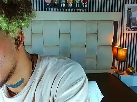 LihanJor 23 online show from 12/01/25, 01:34