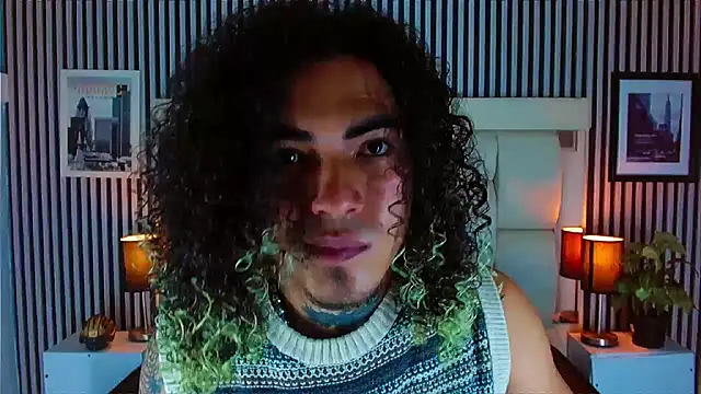 LihanJor 23 online show from 12/19/25, 01:02