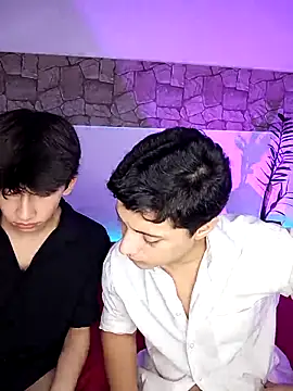 Snapshot of jacob_and_sam chatting on 02/20/25, 02:51 jacob and sam online show from 02/20/25, 02:51