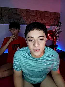 Snapshot of jacob_and_sam chatting on 02/16/25, 04:42 jacob and sam online show from 02/16/25, 04:42