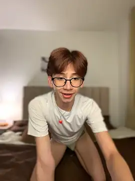 Snapshot of jacob_and_sam chatting on 09/26/25, 01:34 jacob and sam online show from 09/26/25, 01:34