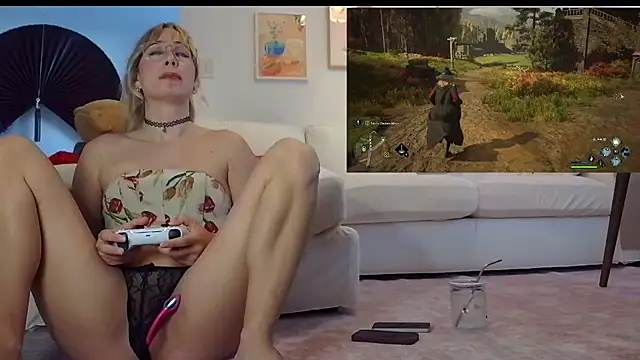 rileylovesyou online show from 10/10/25, 12:44