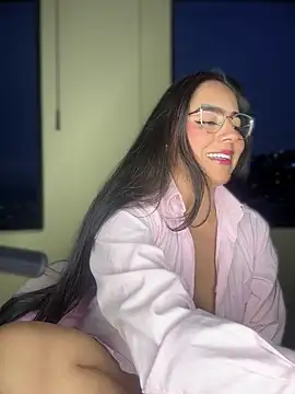 megan cl online show from 12/02/25, 11:28