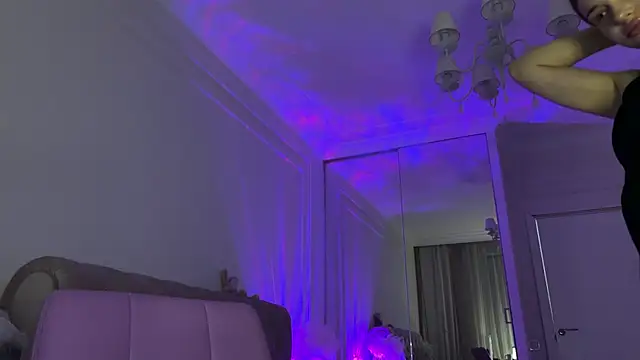 Snapshot of Kisskeyy chatting on 02/09/25, 08:13 Kisskeyy online show from 02/09/25, 08:13