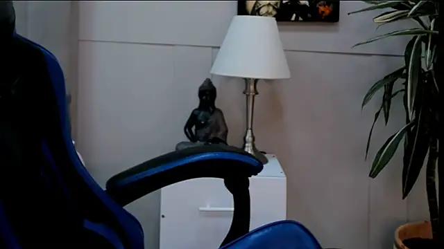 Snapshot of roan_birkin chatting on 05/31/26, 07:36 roan birkin online show from 05/31/26, 07:36
