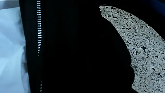 Snapshot of roan_birkin chatting on 06/18/26, 07:19 roan birkin online show from 06/18/26, 07:19