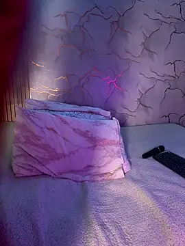 Lally Valencia   online show from 11/23/25, 03:49