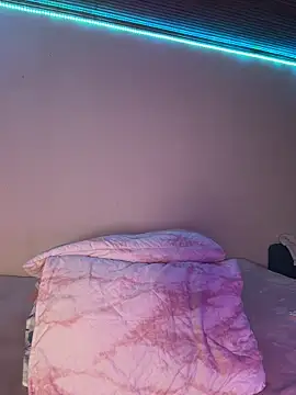 Lally Valencia   online show from 11/10/25, 09:36