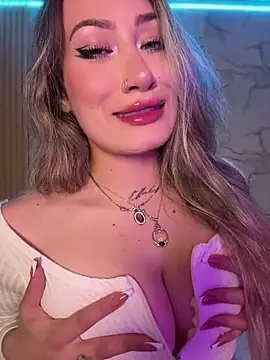 Lally Valencia   online show from 11/29/25, 08:36