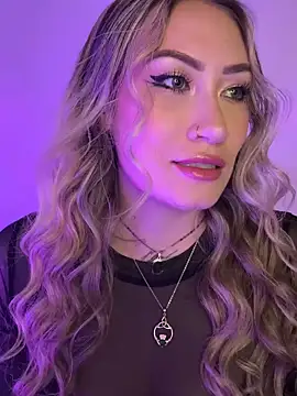 Lally Valencia   online show from 03/02/25, 11:17