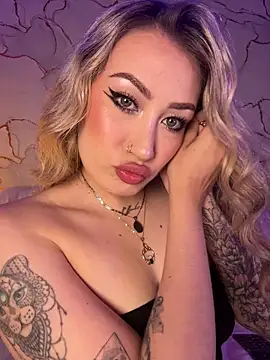 Lally Valencia   online show from 02/04/26, 09:59