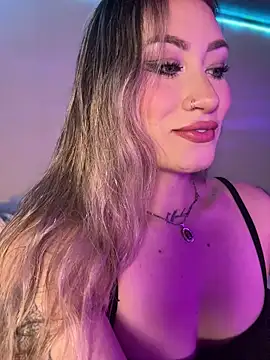 Lally Valencia   online show from 10/21/25, 03:06