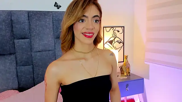 Snapshot of Violetta_Ficher chatting on 05/24/26, 02:11 Violetta Ficher online show from 05/24/26, 02:11