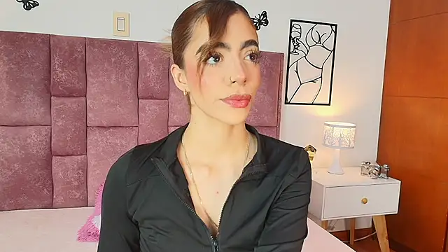 Snapshot of Violetta_Ficher chatting on 07/11/26, 07:03 Violetta Ficher online show from 07/11/26, 07:03