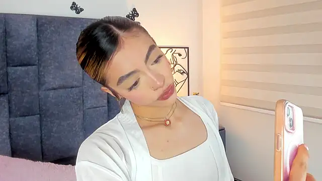 Violetta Ficher online show from 04/09/26, 02:13