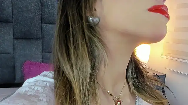 Violetta Ficher online show from 11/14/25, 02:37