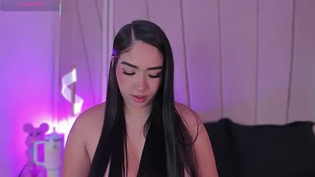 Nikki vega online show from 02/21/25, 07:01