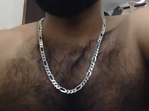 Snapshot of indianhairybull chatting on 07/13/26, 04:23 indianhairybull online show from 07/13/26, 04:23