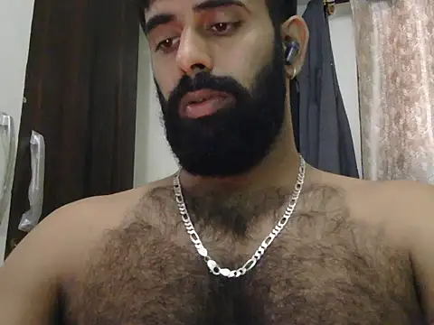 Snapshot of indianhairybull chatting on 06/19/26, 04:18 indianhairybull online show from 06/19/26, 04:18