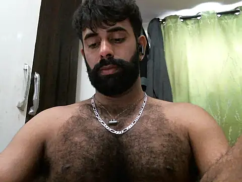 Snapshot of indianhairybull chatting on 03/14/25, 04:43 indianhairybull online show from 03/14/25, 04:43