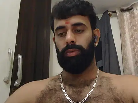 Snapshot of indianhairybull chatting on 07/10/26, 04:34 indianhairybull online show from 07/10/26, 04:34