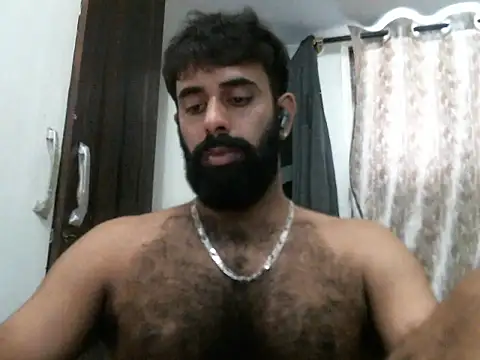 Snapshot of indianhairybull chatting on 06/20/26, 04:39 indianhairybull online show from 06/20/26, 04:39