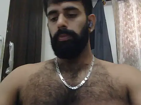 Snapshot of indianhairybull chatting on 06/11/26, 04:42 indianhairybull online show from 06/11/26, 04:42