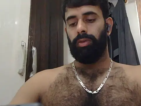 Snapshot of indianhairybull chatting on 07/12/26, 04:35 indianhairybull online show from 07/12/26, 04:35