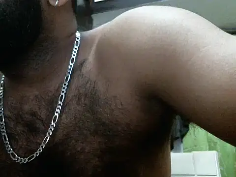 Snapshot of indianhairybull chatting on 10/29/25, 11:58 indianhairybull online show from 10/29/25, 11:58