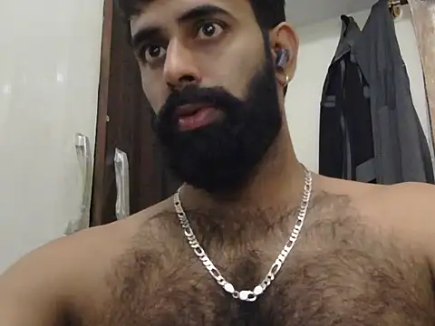 Snapshot of indianhairybull chatting on 07/17/26, 05:04 indianhairybull online show from 07/17/26, 05:04