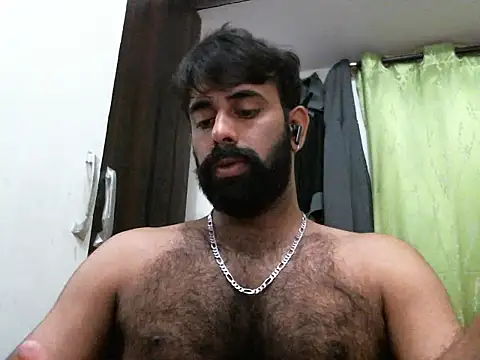 Snapshot of indianhairybull chatting on 02/26/25, 12:41 indianhairybull online show from 02/26/25, 12:41